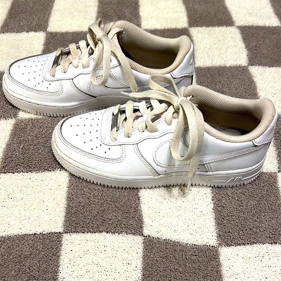 Nike Other - Nike Air Force 1’s • Big Kids sz 4 • great condition